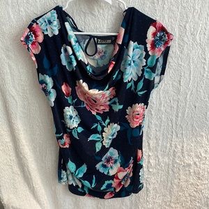 #42 New York & Co size large